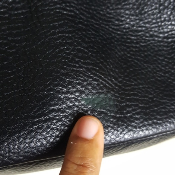 Elliott Lucca Black Leather Handbag with Tassel - Picture 5 of 8